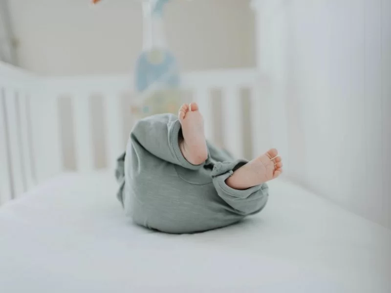 Le réducteur de lit bébé : comment ça marche ?