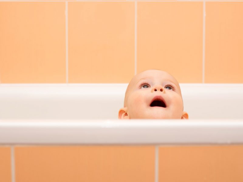Comment choisir une baignoire pour bébé ?